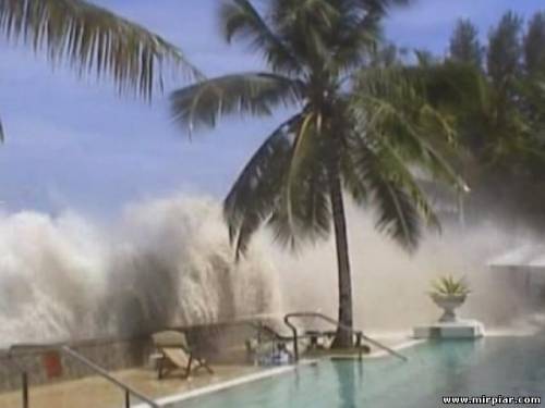 цунами в Тайланде
