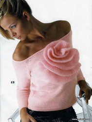 вязаный пуловер с цветком, вязание, спицы, вязаная роза