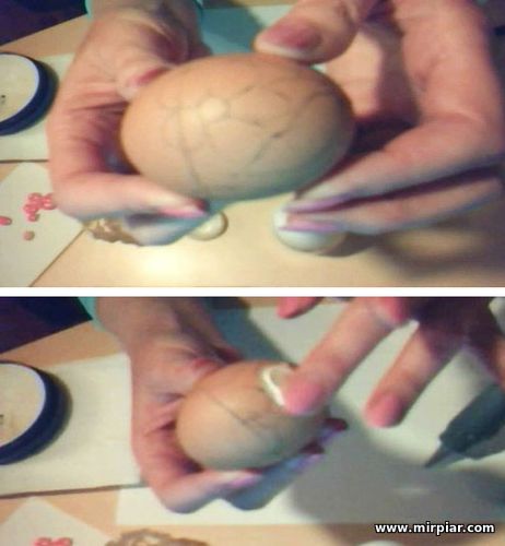 Подставка под пасхальные яйца «Курочка»