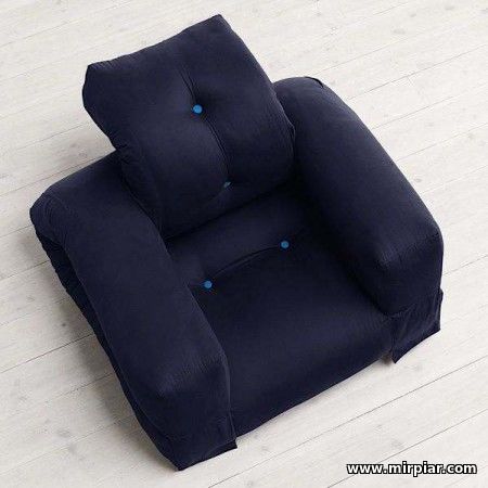 бескаркасное кресло